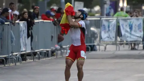 'Chevi' Guzmán se proclama campeón del mundo 'Chevi' Guzmán se proclama campeón del mundo