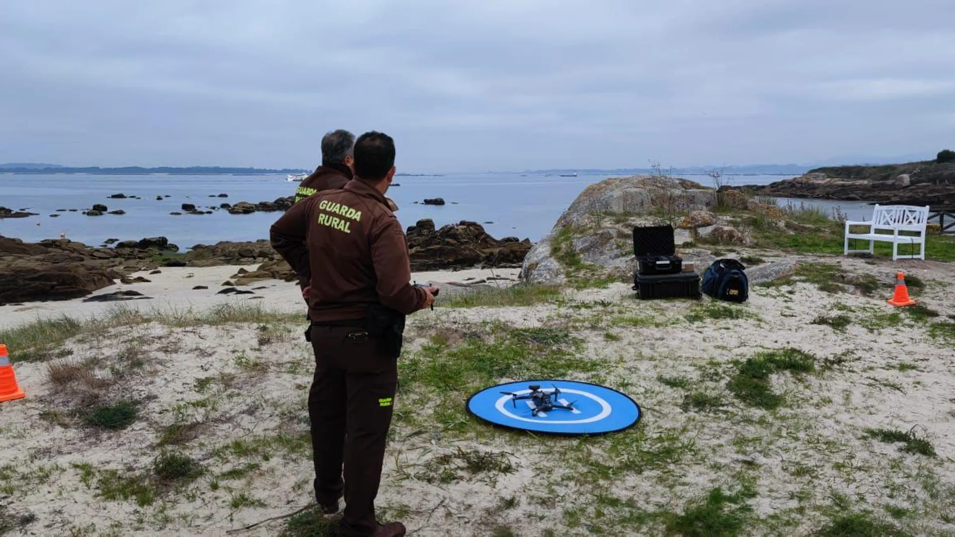 Guardas rurales con los drones en Pontevedra
