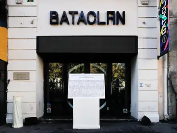 Se cumplen siete años del atentado terrorista contra la sala Bataclan de Paris Se cumplen siete años del atentado terrorista contra la sala Bataclan de Paris