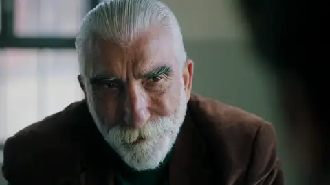 Ilgaz le pide a su abuelo que le ayude en el caso de Inci: ¡No le veía desde que tenía 12 años! Ilgaz le pide a su abuelo que le ayude en el caso de Inci: ¡No le veía desde que tenía 12 años!