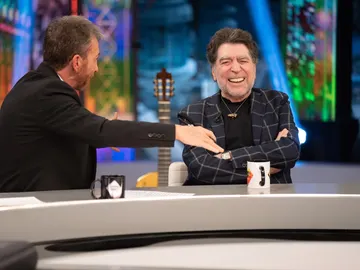 La confesión de Joaquín Sabina sobre Jimena, la mujer que organizó su 'caos': "Me salvó la vida" La confesión de Joaquín Sabina sobre Jimena, la mujer que organizó su 'caos': "Me salvó la vida"