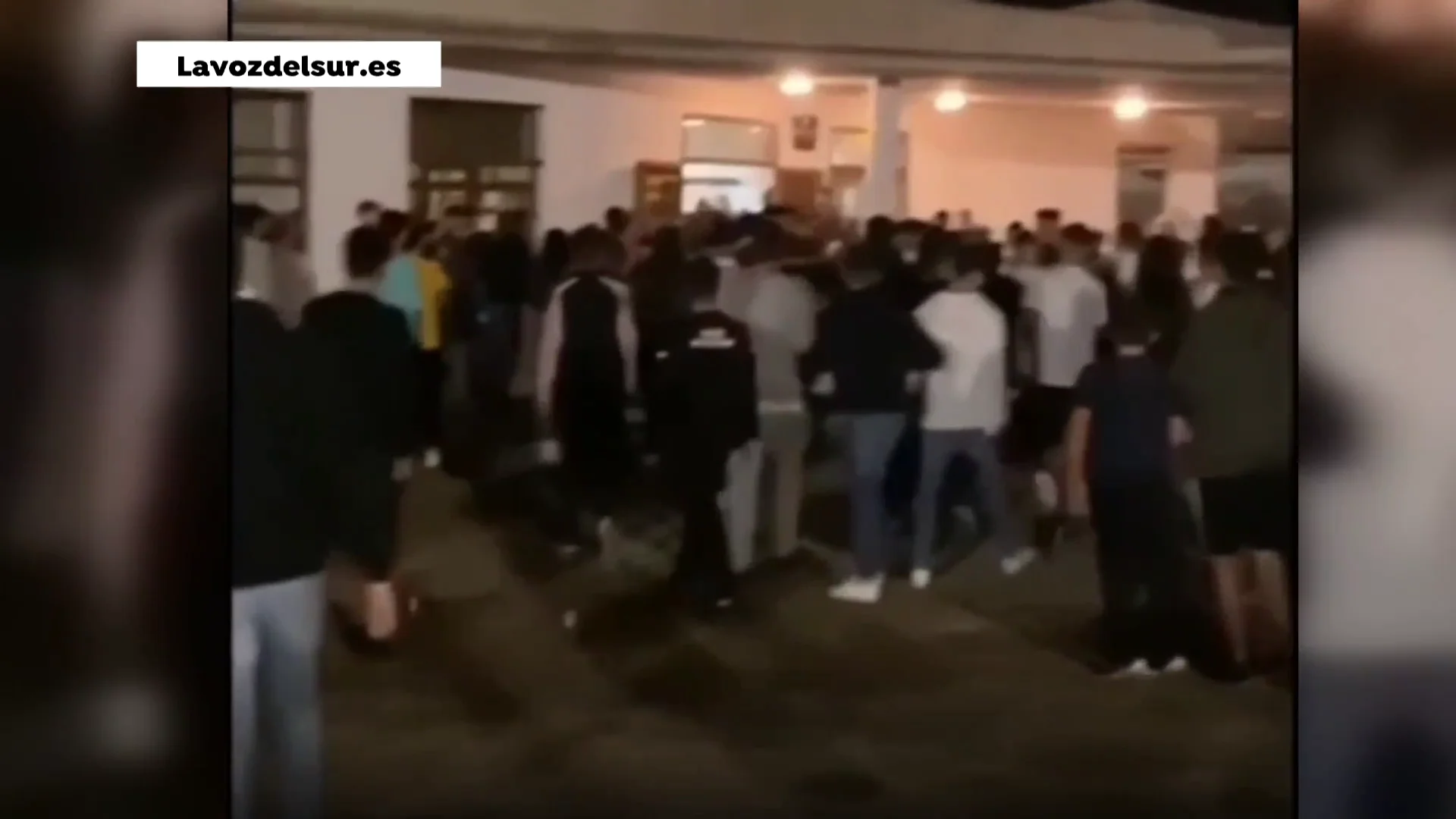 Pelea multitudinaria en un patido de fútbol base en Jerez Pelea multitudinaria en un patido de fútbol base en Jerez