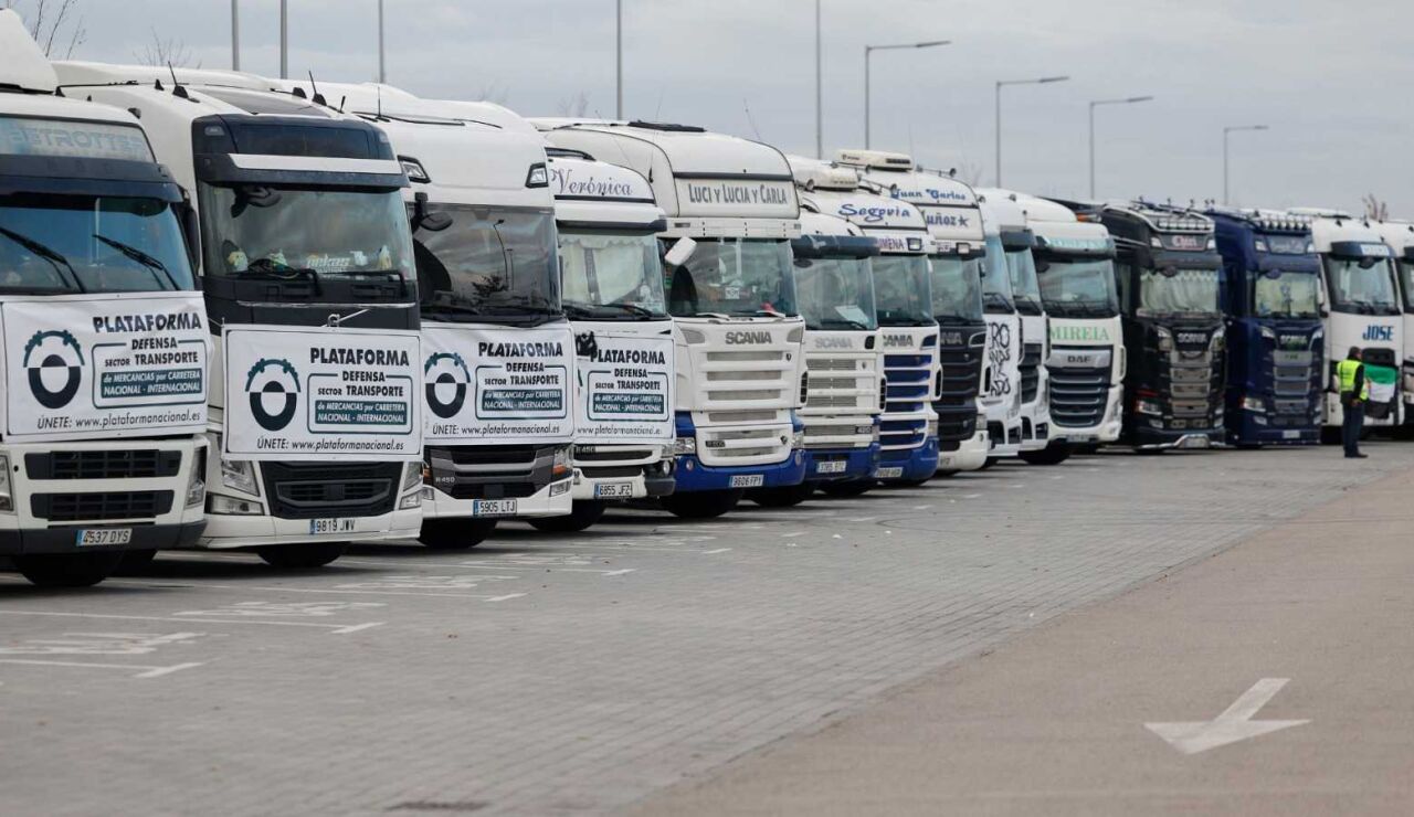 Ha comenzado el paro en el transporte de mercanc&iacute;as por carretera