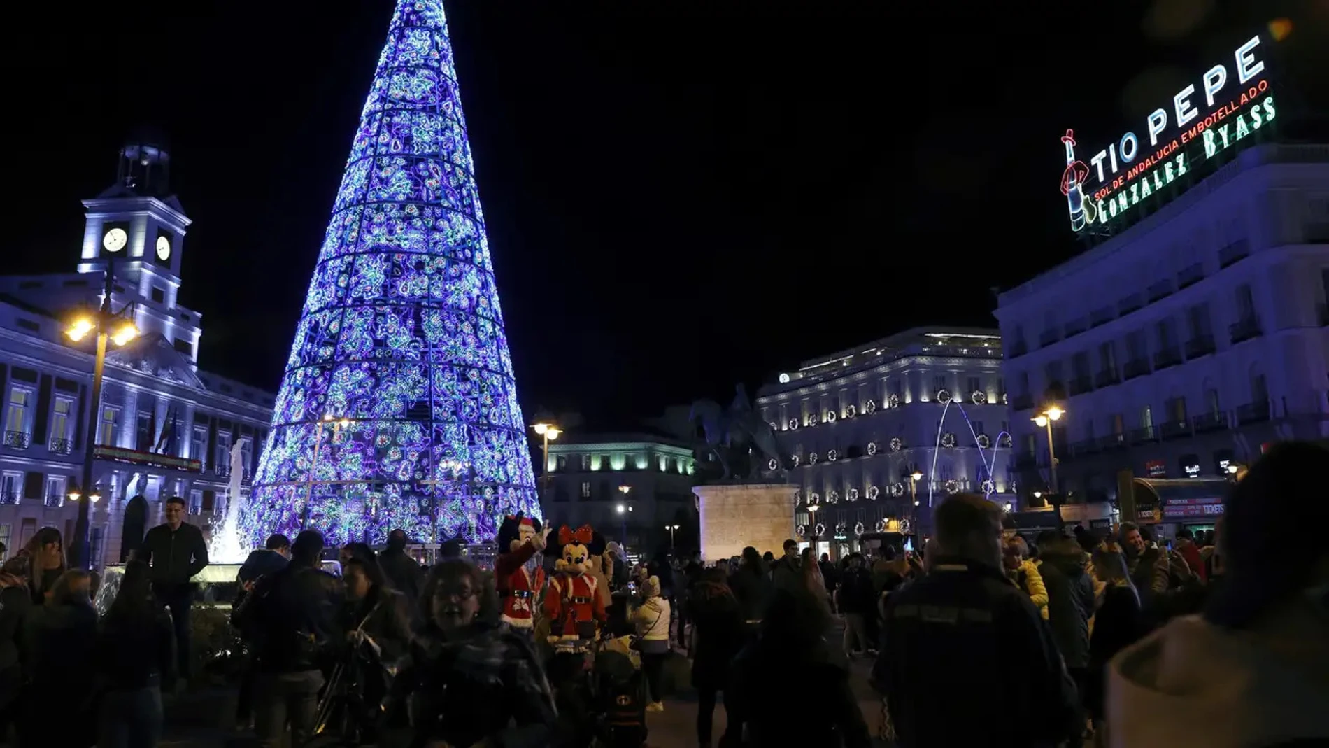 A qué hora encienden las luces de navidad de Madrid?