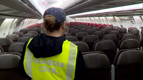 Unidad Nacional de Escoltas de Seguridad en Vuelos (UNESEV) Unidad Nacional de Escoltas de Seguridad en Vuelos (UNESEV)