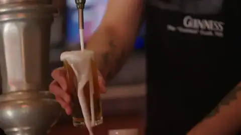 El alcoholismo crece entre mujeres El alcoholismo crece entre mujeres