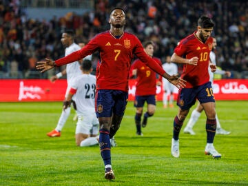 Ansu Fati celebra el 0-1 ante Jordania