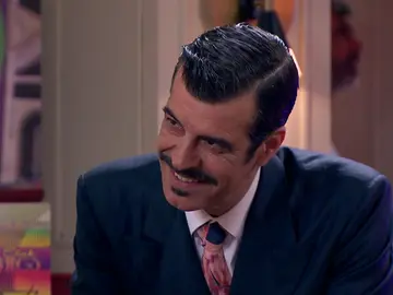 Lorenzo decide contratar a Tobías como nuevo camarero del King’s Lorenzo decide contratar a Tobías como nuevo camarero del King’s