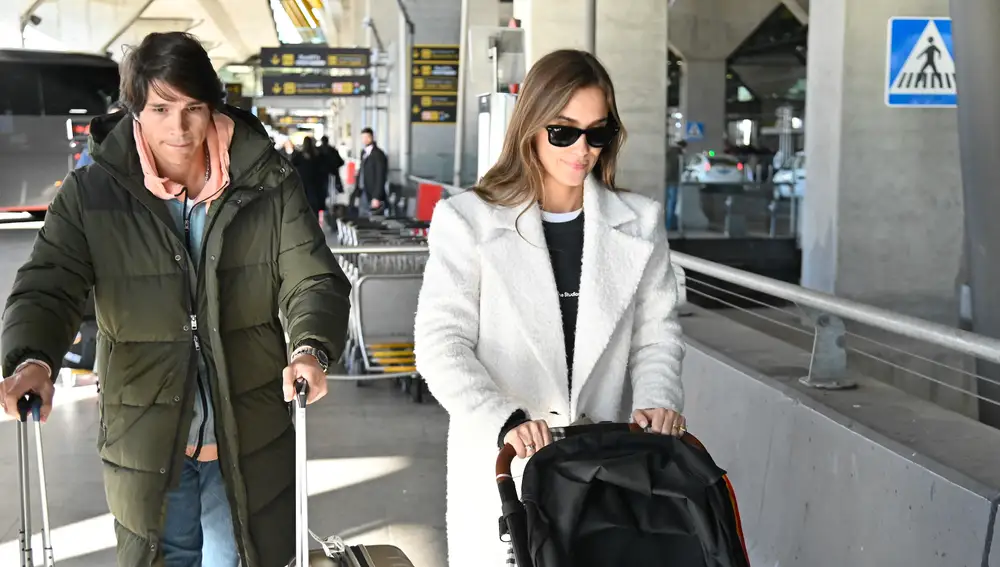 María Pombo y Pablo Castellano aterrizan en Madrid