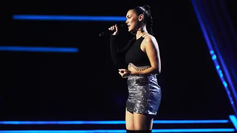 La emocionante versión de Alba Ed Dounia cantando el tema ‘Aléjate de mí’ en ‘La Voz’ La emocionante versión de Alba Ed Dounia cantando el tema ‘Aléjate de mí’ en ‘La Voz’