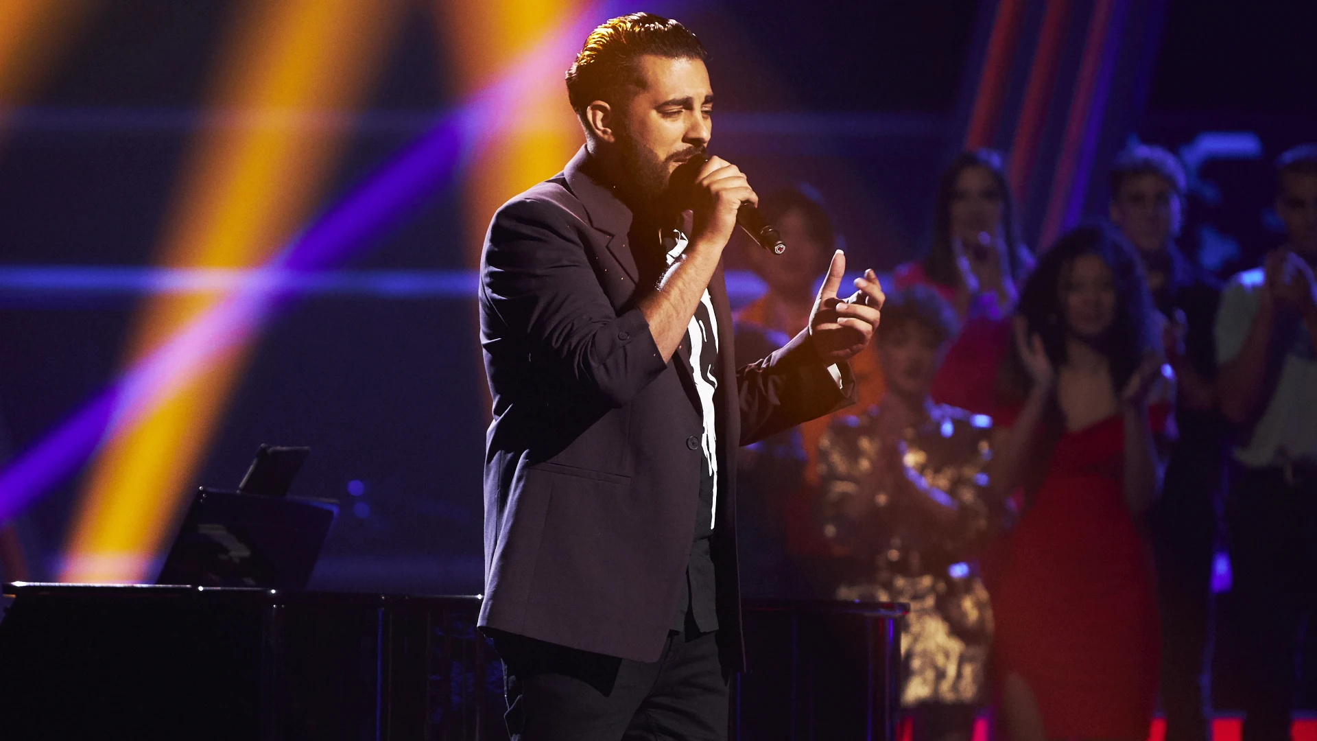 Fael Hernández logra emocionar versionando de forma única ‘Que siempre sea verano’ en ‘La Voz’ Fael Hernández logra emocionar versionando de forma única ‘Que siempre sea verano’ en ‘La Voz’