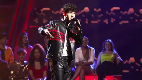 Javier Crespo se gana al público con una revolucionaria versión de ‘Me rehúso’ en ‘La Voz’ Javier Crespo se gana al público con una revolucionaria versión de ‘Me rehúso’ en ‘La Voz’