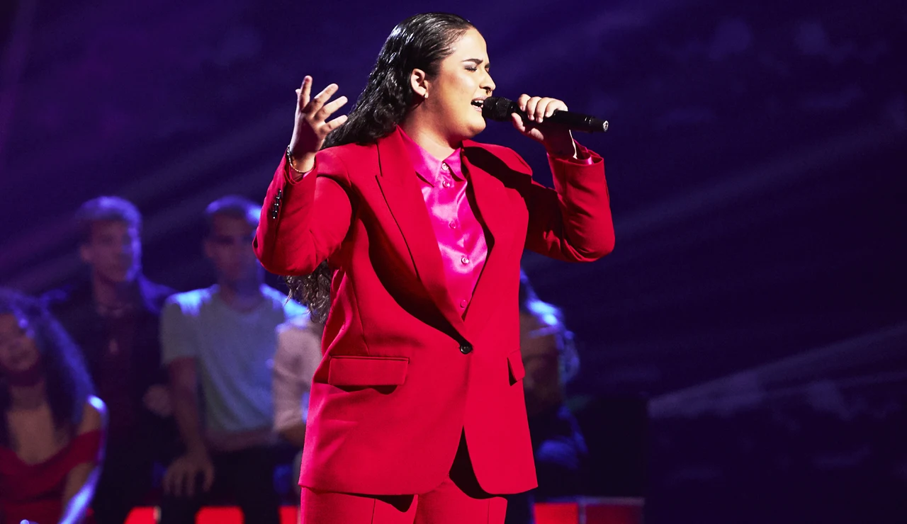 Salma Díaz despierta un sinfín de emociones la cantar por Manuel Carrasco en ‘La Voz’