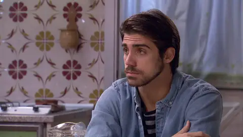 Ciriaco acepta la propuesta de Manolita: dejará el Asturiano para trabajar en el Supermercado Sanabria Ciriaco acepta la propuesta de Manolita: dejará el Asturiano para trabajar en el Supermercado Sanabria