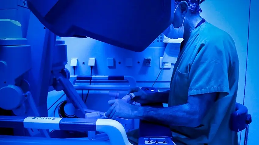 Operación con éxito por un robot en el Hospital La Fe de Valencia Operación con éxito por un robot en el Hospital La Fe de Valencia