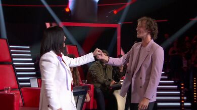 Antón pide el perdón de Laura Pausini por no elegirla cantando con ella en francés