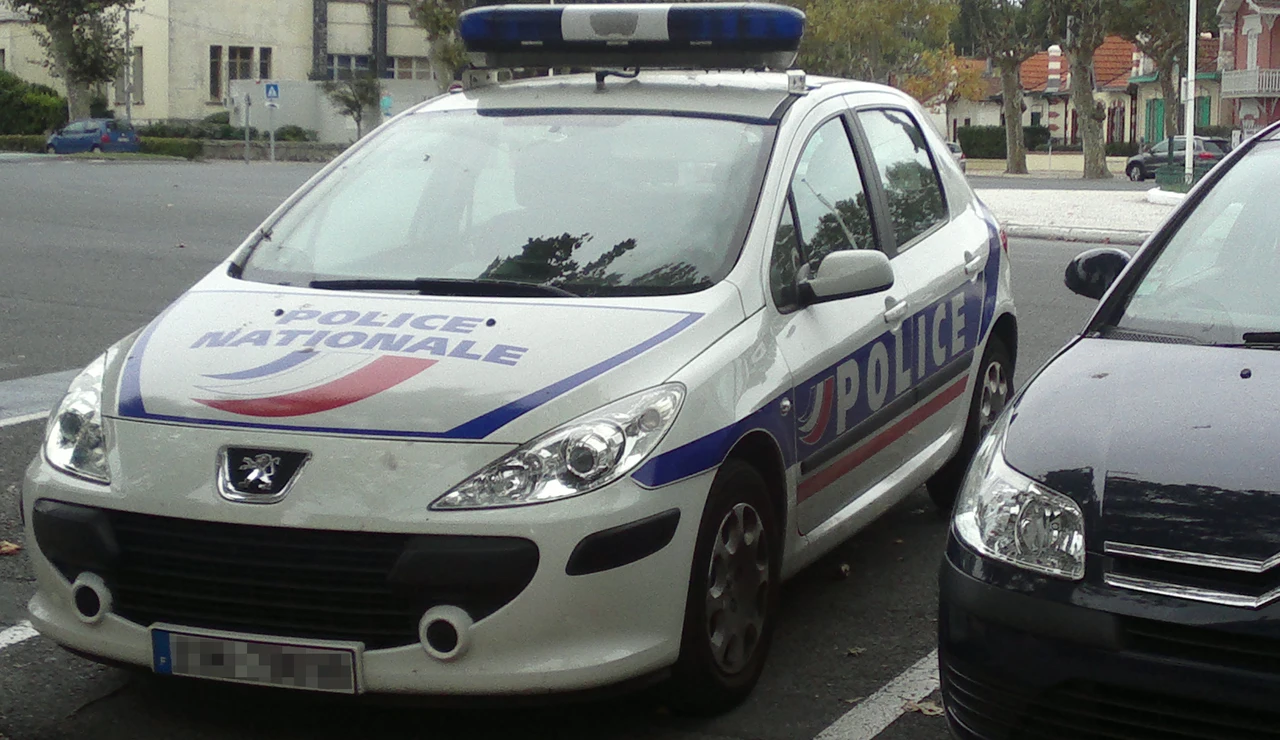 Imagen de archivo de un coche policial en Francia