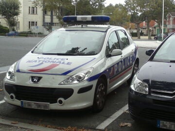 Imagen de archivo de un coche policial en Francia