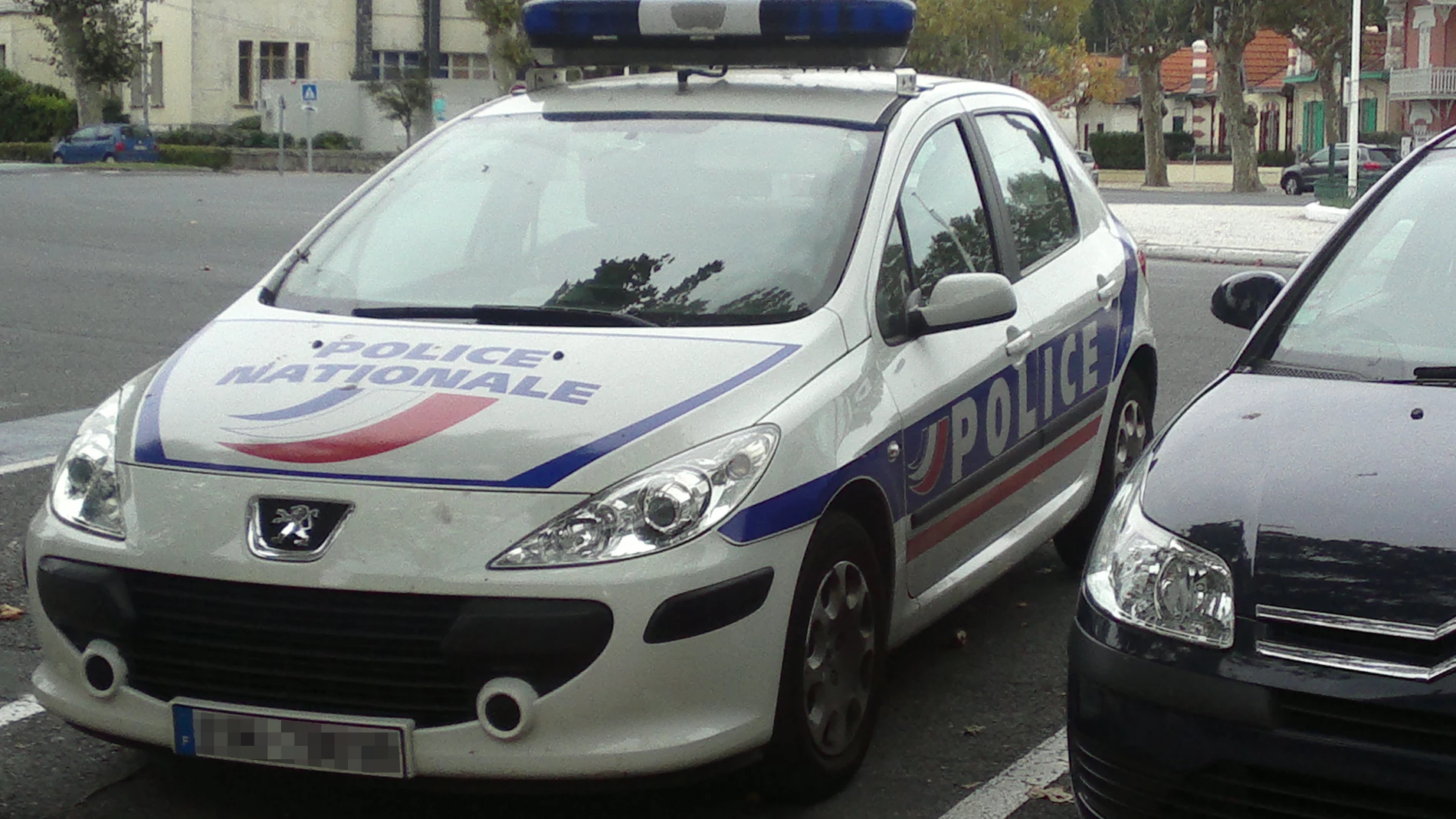 Imagen de archivo de un coche policial en Francia