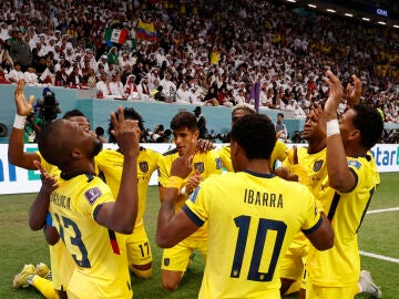 Ecuador baja de la nube a Qatar tras un doblete de Enner Valencia en el partido inaugural