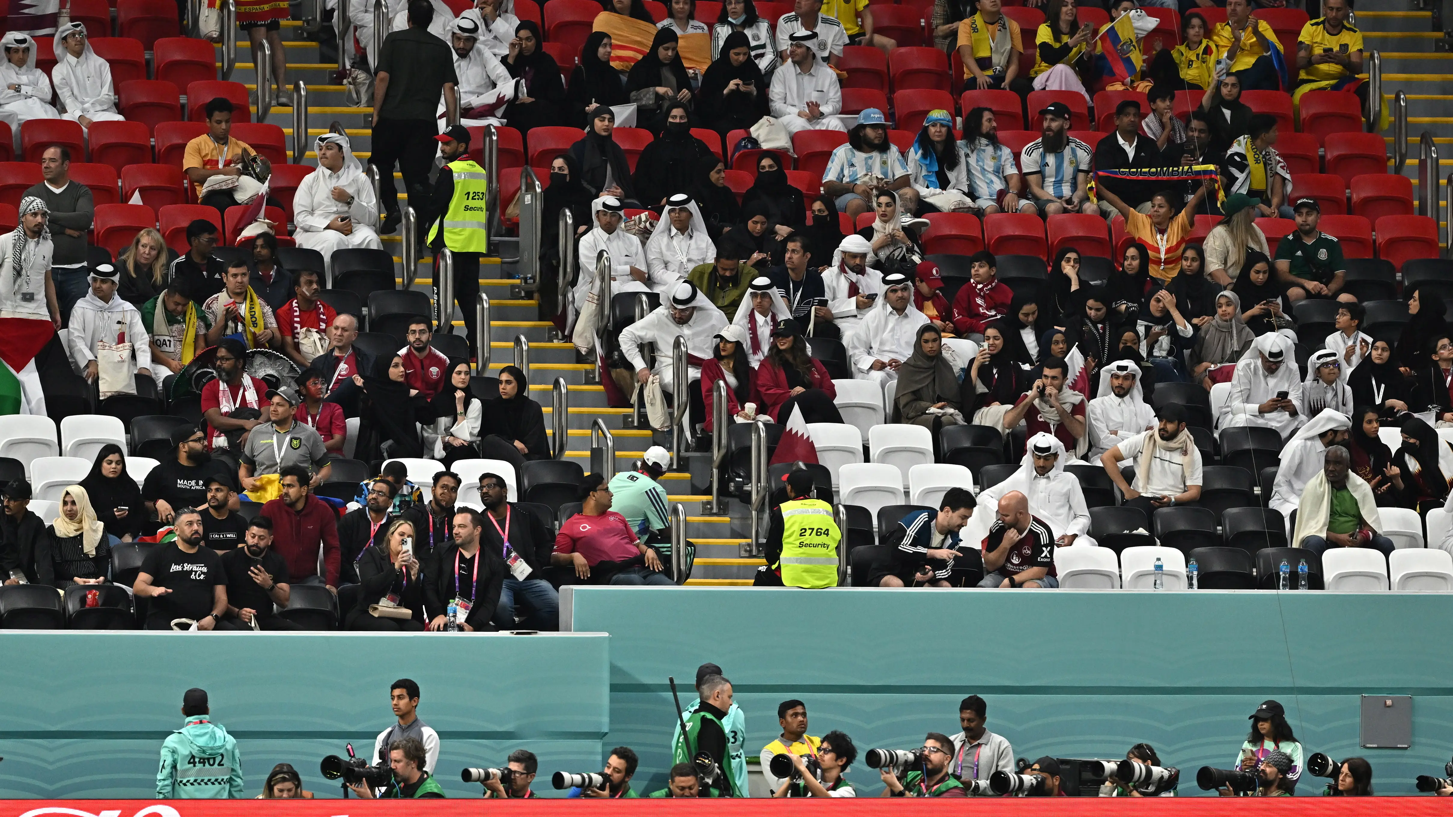 Las gradas del Qatar - Ecuador al descanso en el partido inaugural Las gradas del Qatar - Ecuador al descanso en el partido inaugural