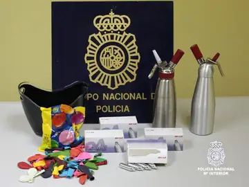 Imagen de cápsulas del gas de la risa Imagen de cápsulas del gas de la risa
