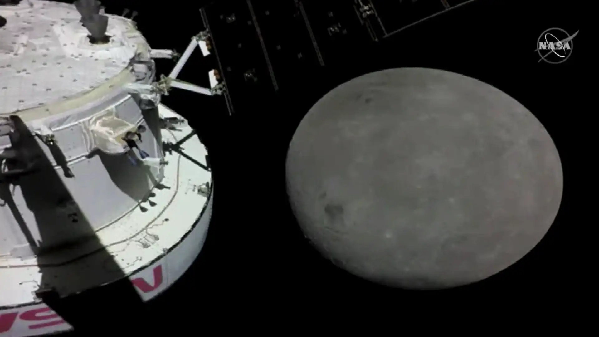 La Luna al alcance de la humanidad La humanidad, a punto de volver a la Luna con la llegada de la nave Artemisa 1 al satélite