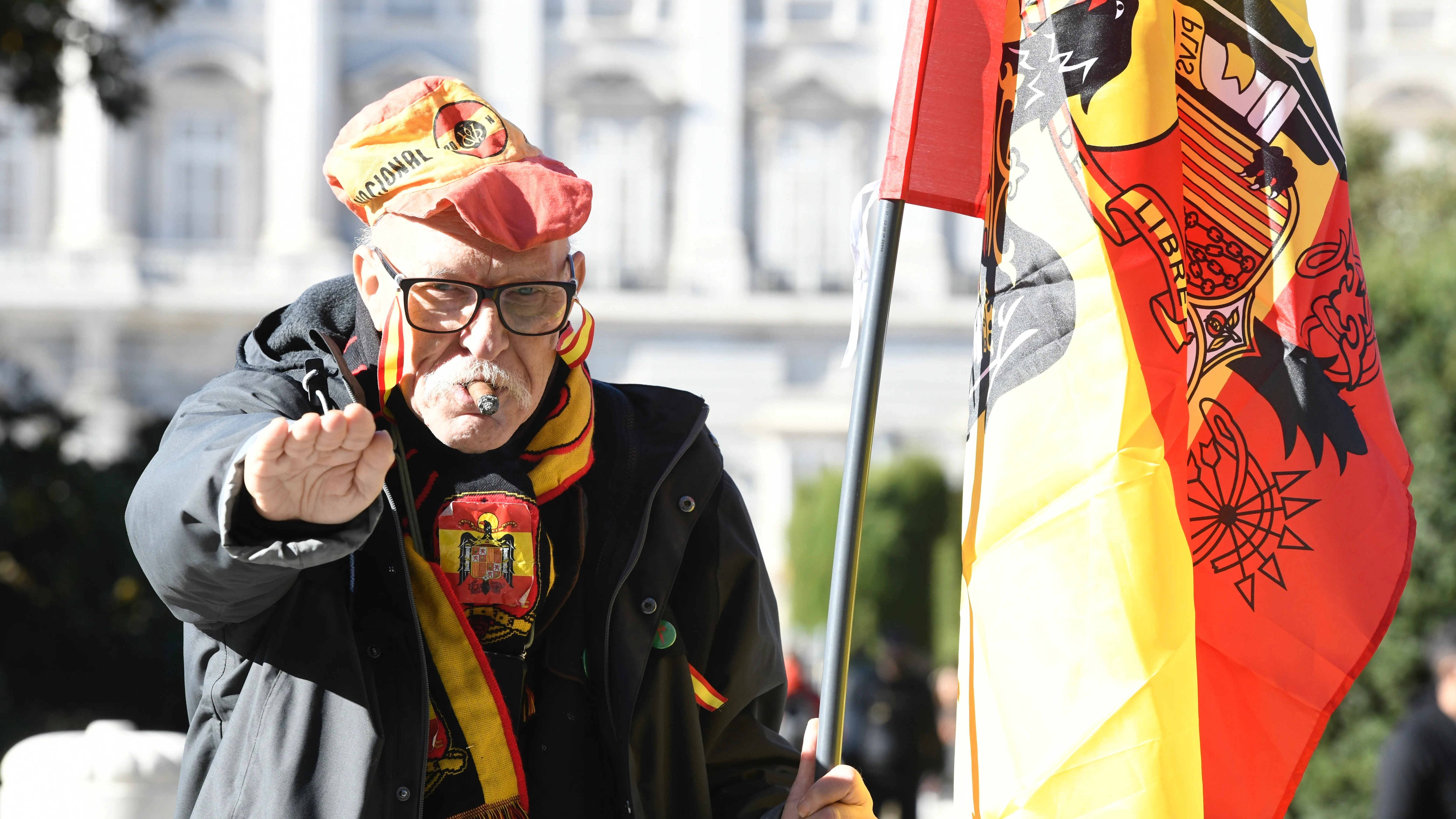 Imagen de la concentración del Movimiento Católico Español convocada este domingo en Madrid en protesta por la Ley de Memoria Democrática, coincidiendo con el aniversario del 20N Imagen de la concentración del Movimiento Católico Español convocada este domingo en Madrid en protesta por la Ley de Memoria Democrática, coincidiendo con el aniversario del 20N