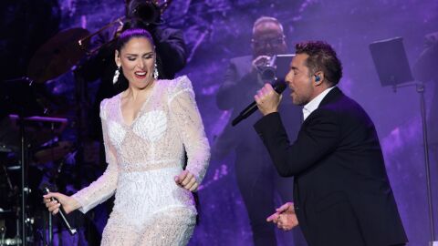 Rosa López y David Bisbal interpretando 'Vivir lo nuestro'