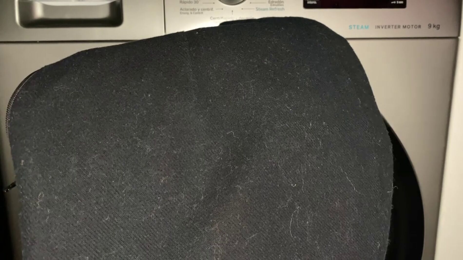 Cómo evitar que la ropa suelte pelusas