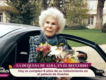 Así recuerdan Eugenia y Cayetano Martínez de Irujo a la duquesa de Alba en el octavo aniversario de su fallecimiento Así recuerdan Eugenia y Cayetano Martínez de Irujo a la duquesa de Alba en el octavo aniversario de su fallecimiento