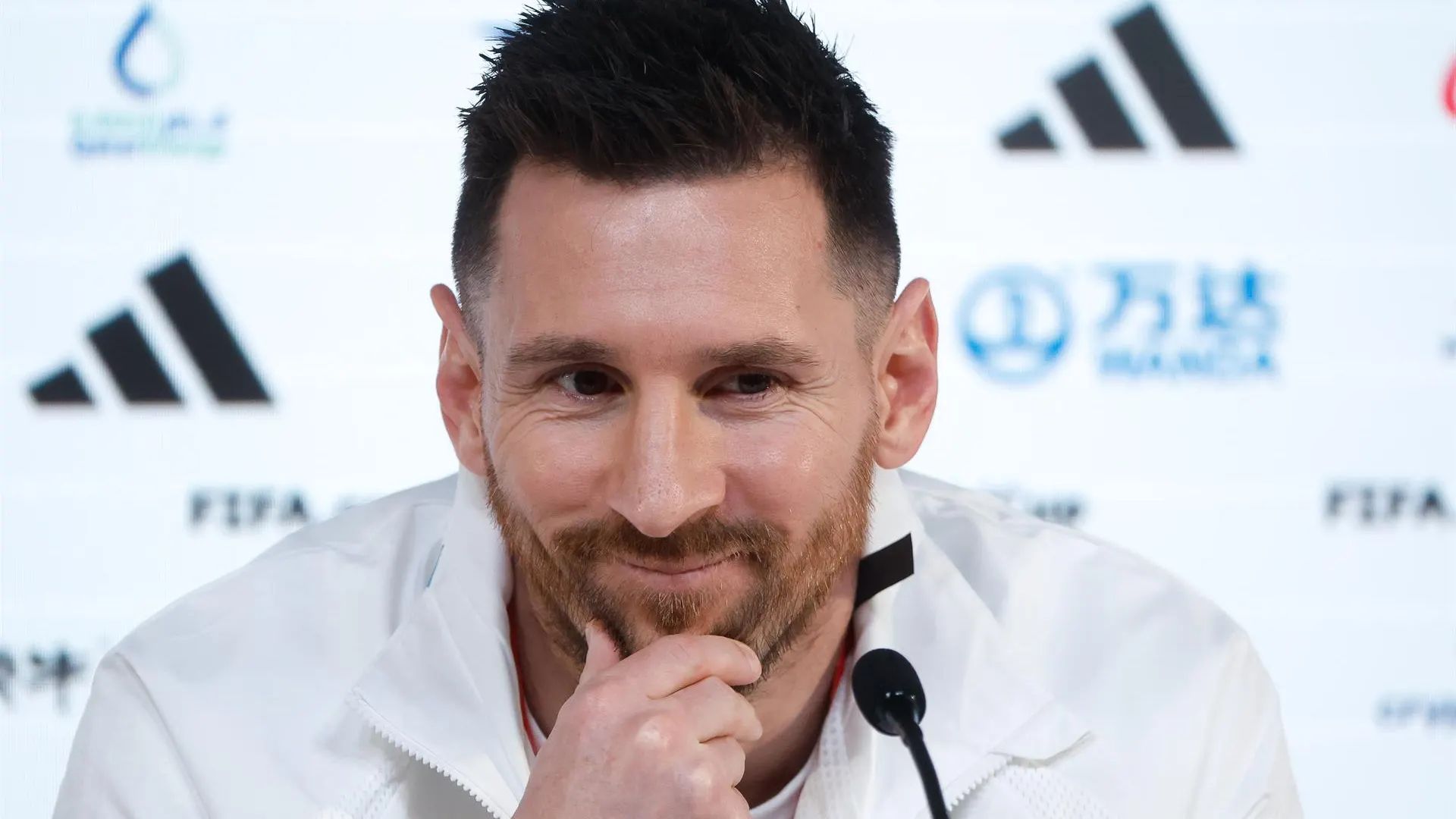Leo Messi durante la rueda de prensa en Doha Leo Messi durante la rueda de prensa en Doha