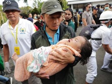 Víctimas del terremoto que ha sacudido la provincia de Java Occidental