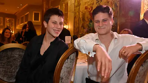 Teo y Bruna, los hijos de Aitana Sánchez-Gijón Teo y Bruna, los hijos de Aitana Sánchez-Gijón