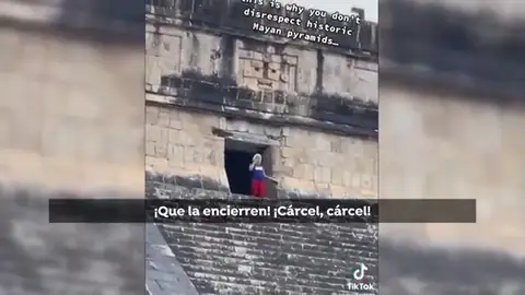 El video viral en el que increpan a una turista que subió al templo de Kulkucán, en Chichén Itzá El video viral en el que increpan a una turista que subió al templo de Kulkucán, en Chichén Itzá