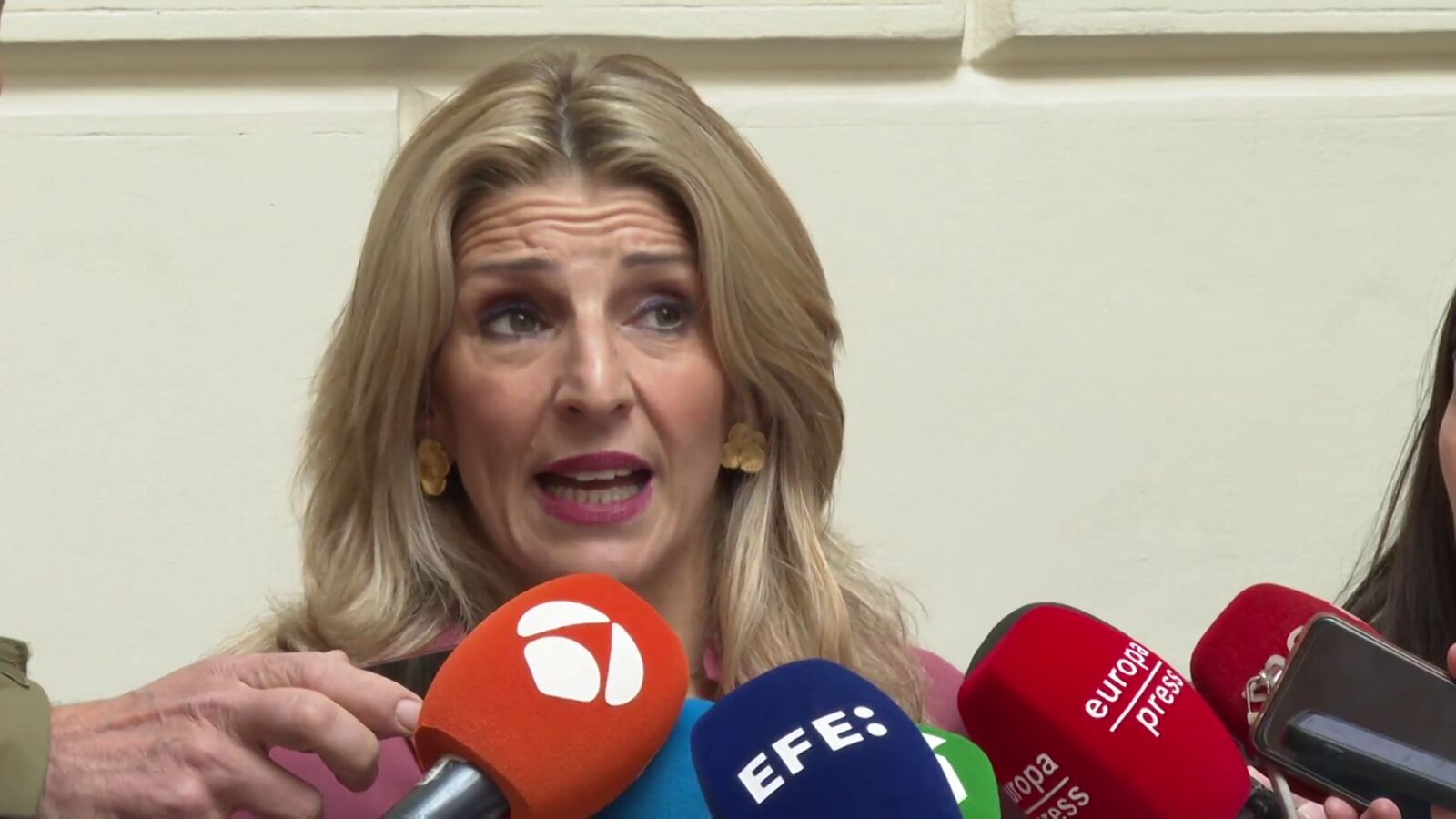 Yolanda Díaz saca la cara por Irene Montero: 