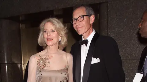 Blythe Danner y Bruce Paltrow en 2001 Blythe Danner y Bruce Paltrow en 2001