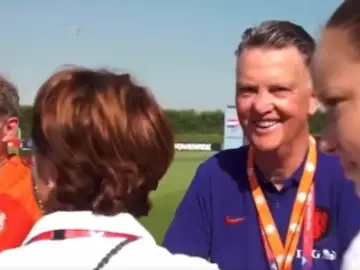 La propuesta sexual de Van Gaal a su mujer La propuesta sexual de Van Gaal a su mujer