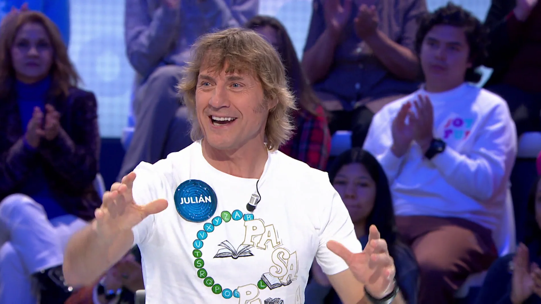 ¡Al detalle! La camiseta de Julian Iantzi dedicada a ‘Pasapalabra’: “Me la hizo ayer mi mujer” 
