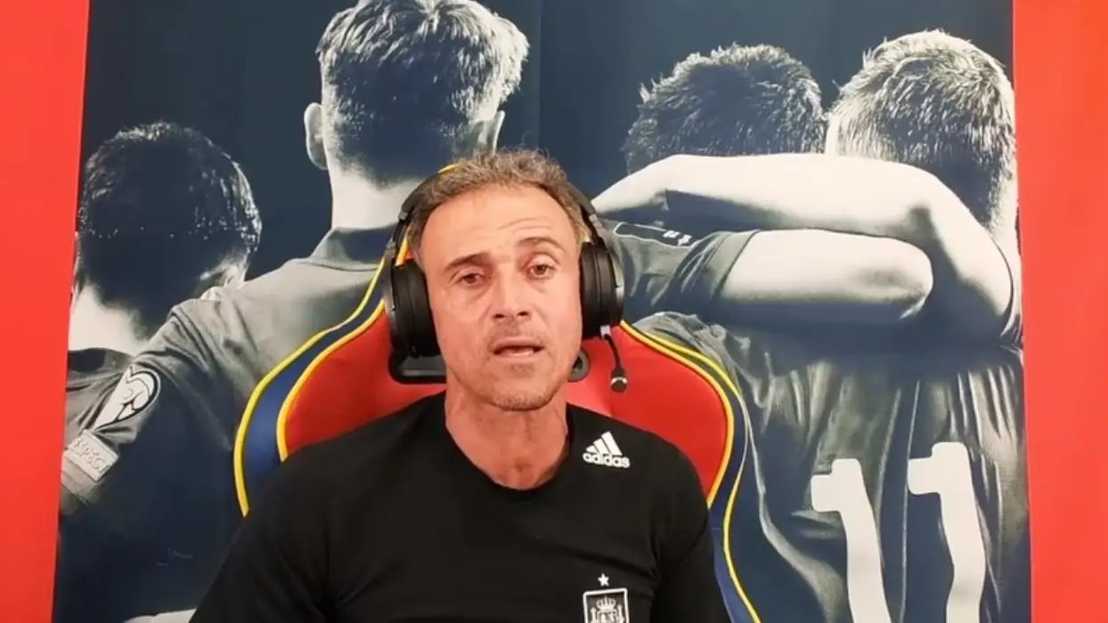 Luis Enrique, en su canal de Twitch Luis Enrique, en su canal de Twitch