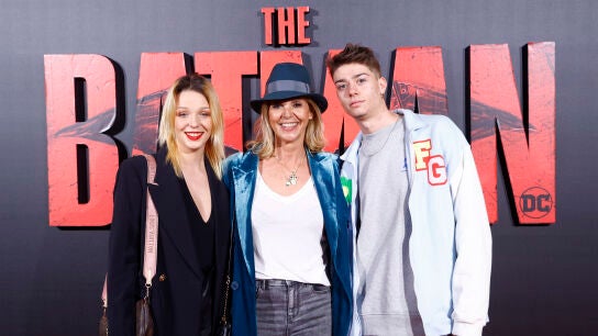 Arantxa de Benito con sus dos hijos Zayra Guti&eacute;rrez y Aitor
