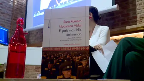 Libro "El país más feliz del mundo" Libro "El país más feliz del mundo"