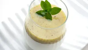 Un postre de altura: mousse de yogur con kiwi
