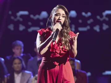 Ana González homenajea a Lola Flores cantando ‘A tu vera’ en ‘La Voz’ Ana González homenajea a Lola Flores cantando ‘A tu vera’ en ‘La Voz’