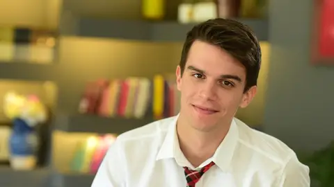 Descubrimos a Kaan, el hijo ilegitimo de Akif, que llega dispuesto a revolucionar la vida de los Atakul Descubrimos a Kaan, el hijo ilegitimo de Akif, que llega dispuesto a revolucionar la vida de los Atakul