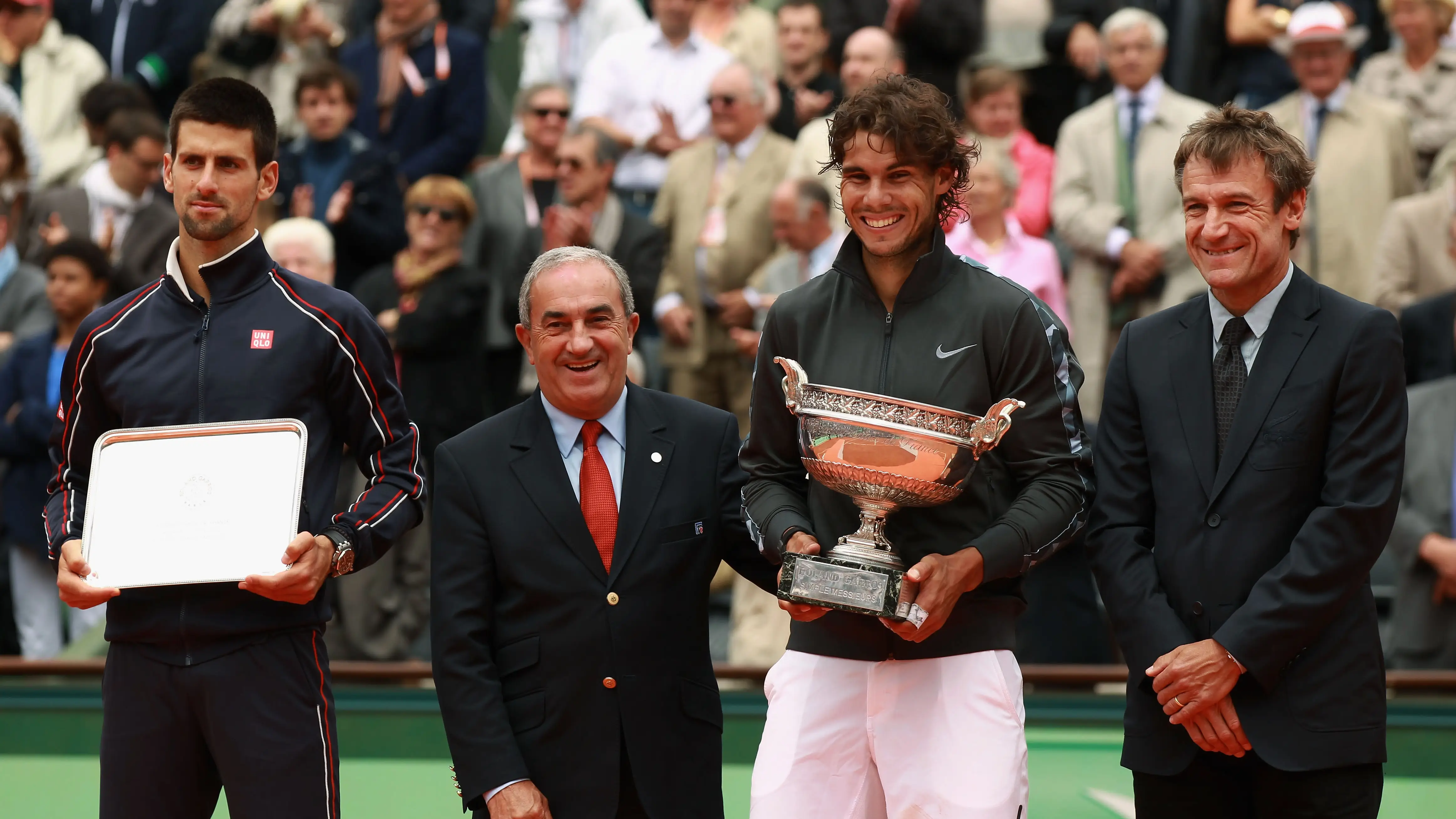 Wilander y Nadal en la ceremonia posterior a una final de Roland Garros Wilander y Nadal en la ceremonia posterior a una final de Roland Garros