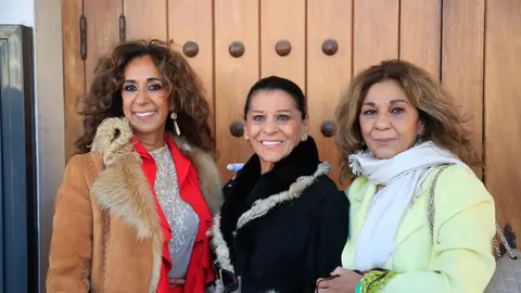 Rosario, Carmen y Lolita Flores Rosario, Carmen y Lolita Flores