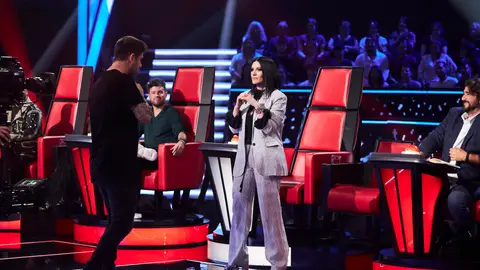 Laura Pausini y Melendi se ‘pelean’ durante el Asalto Final de ‘La Voz’: “Soy Laura Lee” Laura Pausini y Melendi se ‘pelean’ durante el Asalto Final de ‘La Voz’: “Soy Laura Lee”