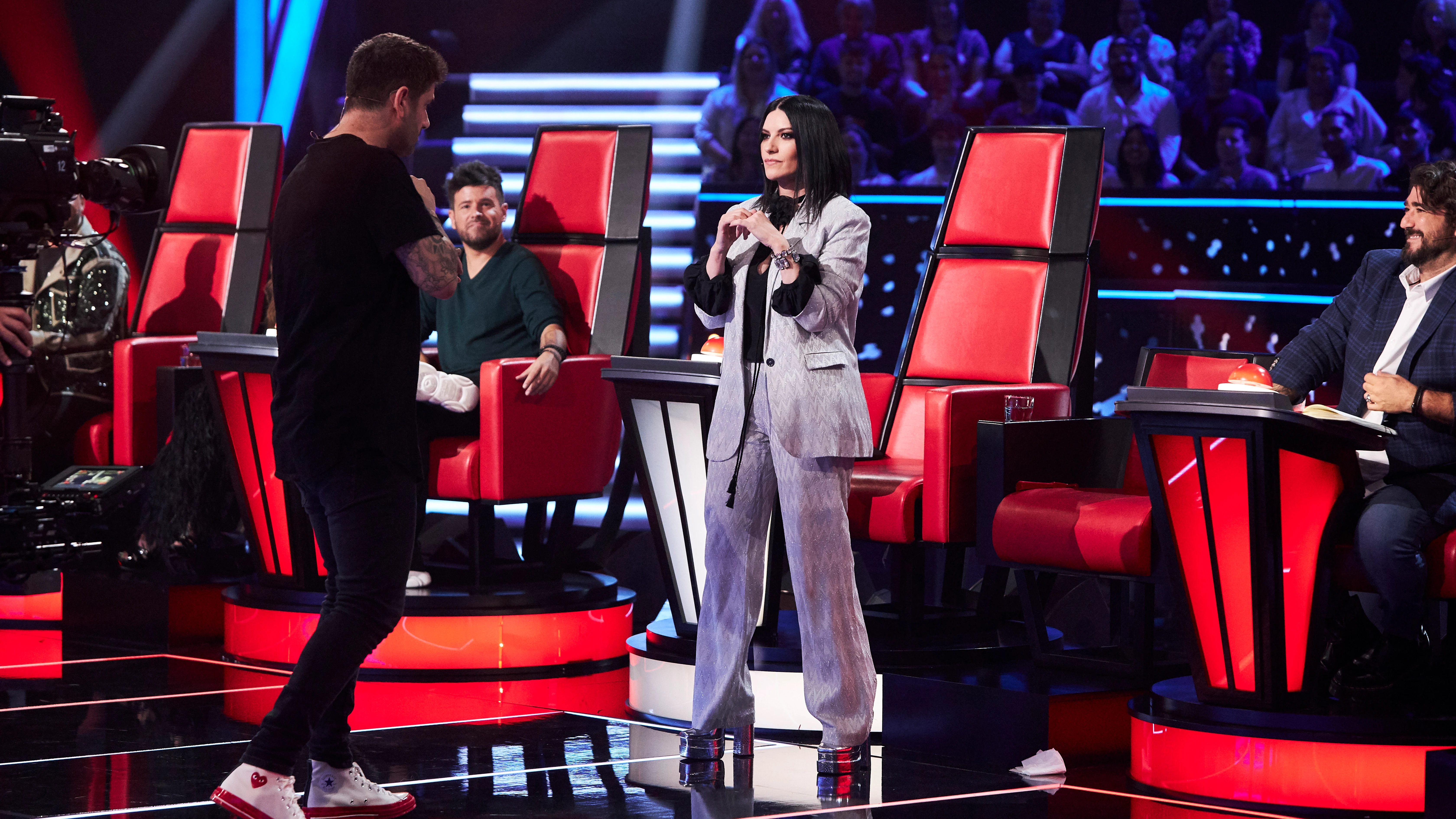 Laura Pausini y Melendi se ‘pelean’ durante el Asalto Final de ‘La Voz’: “Soy Laura Lee” Laura Pausini y Melendi se ‘pelean’ durante el Asalto Final de ‘La Voz’: “Soy Laura Lee”