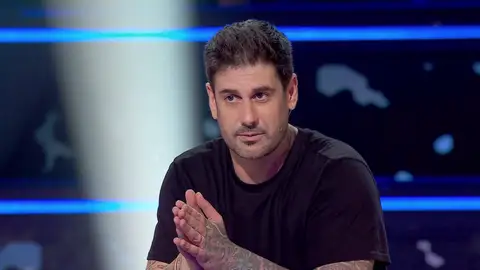 “A veces desafino como un auténtico perro”: Las palabras de ánimo de Melendi a Lara García en el Asalto Final “A veces desafino como un auténtico perro”: Las palabras de ánimo de Melendi a Lara García en el Asalto Final